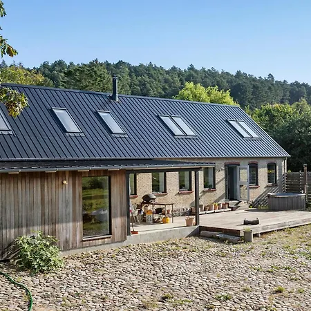 4 Bedroom Beautiful In 度假居