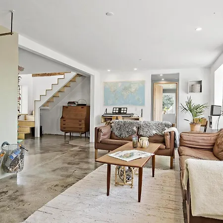 4 Bedroom Beautiful In