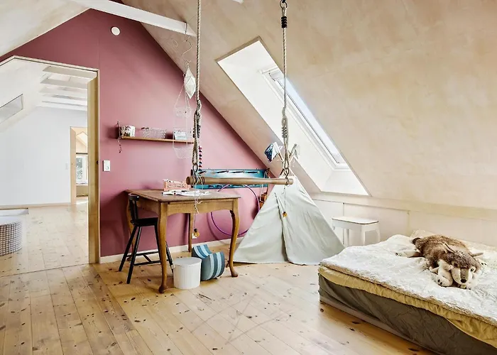 4 Bedroom Beautiful In Holiday home Knebel