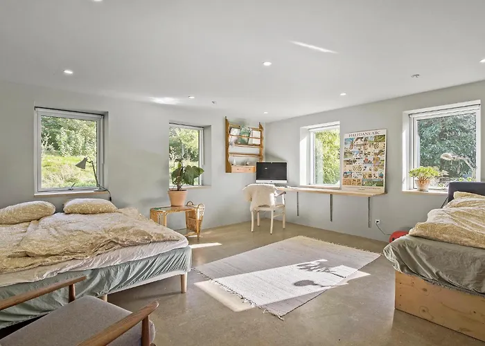 4 Bedroom Beautiful In Holiday home Knebel