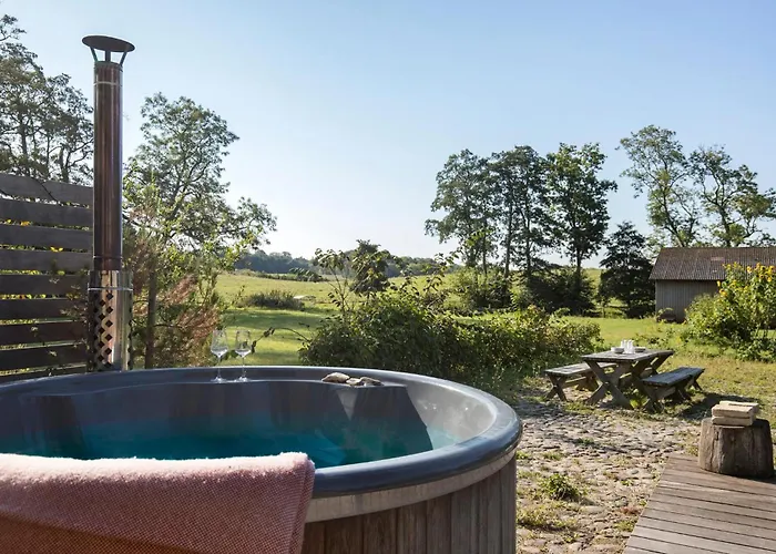 4 Bedroom Beautiful In * Knebel
